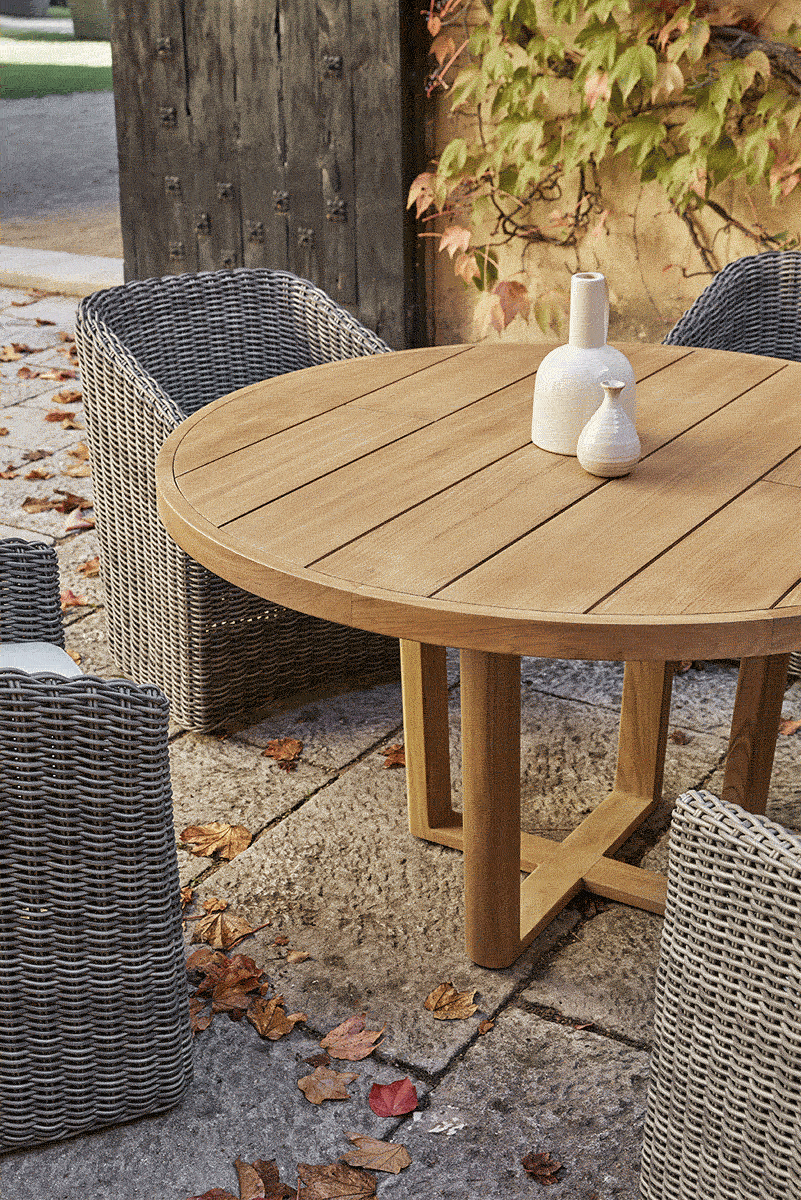 HERITAGE ROUND DINING TABLE | POINT, SL
